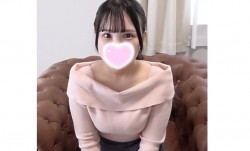 FC2-PPV-4285726 最新上市！【優しさで溢れんばかりの心とお胸】