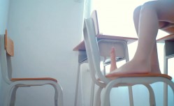 铃木美咲-《小恶魔般挑衅的美少女2》-1