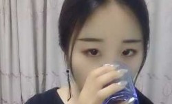 清纯漂亮又可爱的萌妹mei子直播小秀