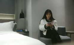 168CM高挑女神返场、一回生二回熟、这次更放的开骚浪lang的很扶着屌插入、你这个逼太紧了