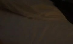 闺蜜老公早上溜进我房间，事后拍视频威胁我