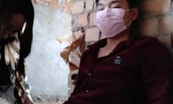漂亮骚情美女主播勾引了一个小哥去户外找个地方啪pa啪啪很刺激