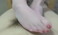 有菜-美人妻粉色丝袜cos小护士口爆+丝袜足交